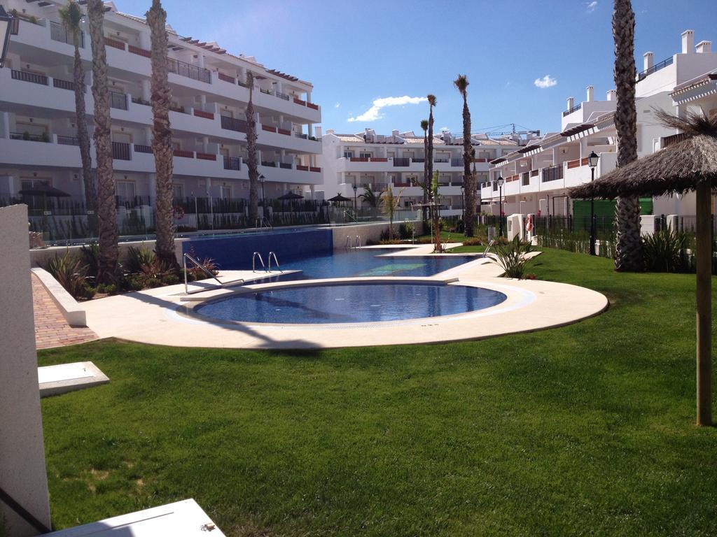 Residencial Linnea Sol By Mar Holidays Orihuela Oda fotoğraf
